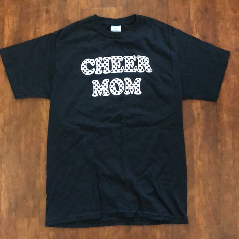 Cheer Mom tee like new!